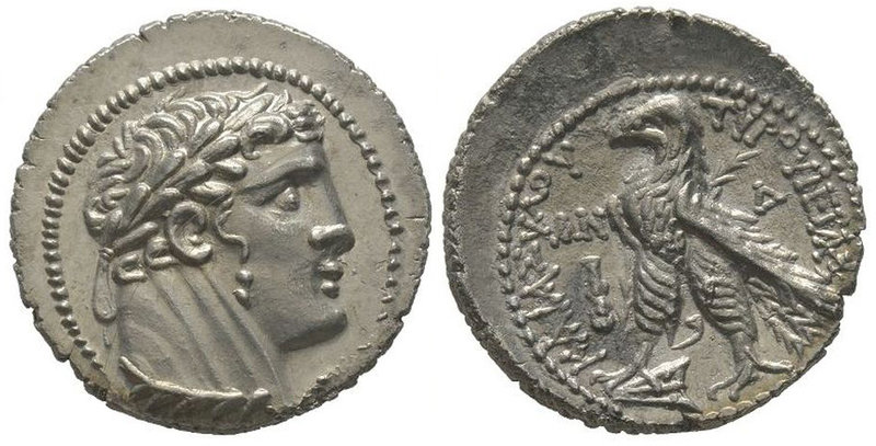 Phoenicia Half shekel, Year 51 (76/5 BC), AG 6.93 g Ref : BMC 251, 230 var. Prov...