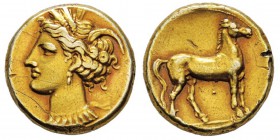 Carthage, vers 310-290 avant J.C. Statère d’or, Carthage, 320-270 avant JC, AU 7.54 g. Avers : Tête de Tanit à gauche, couronnée d'épis de blé, avec u...