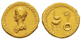 Nero 54-68 après J.-C. Aureus, Rome, 50-54, AU 7.48 g. Avers : NERO CLAVD CAES DRVSVS GERM PRINC IVVENT Tête de Néron à gauche. Revers : SACERD COOPT ...