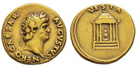 Nero 54-68 après J.-C. Aureus, Rome, 64-65, AU 7.23 g. Avers : NERO CAESAR AVGVSTVS Tête laurée de Néron à droite. Revers : VESTA Temple rond à six co...