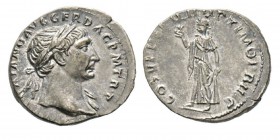 Traianus 98-117 Denarius, Rome, 103-111, AG 3.21 g. Avers : IMP TRAIANO AVG GER DAC P M TR P Tête laurée à droite. Revers : COS V P P S P Q R OPTIMO P...