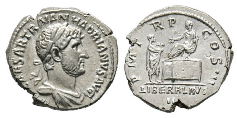 Hadrianus 117-138 Denarius, Rome, 119-122, AG 3.32 g. Avers : CAESAR TRAIAN HADR...
