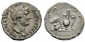 Hadrianus 117-138 Denarius, Rome, 125-128, AG 3.29 g. Avers : HADRIANVS AVGVSTVS Buste lauré et drapé d'Hadrien à droite. Revers : COS III Instruments...
