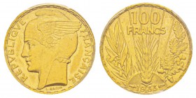 France, Epreuve en or L. Bazor de 100 Francs, Paris, 1933, AU 6.55 g. Ref : G.1148, Taill. 290.8, Fr. 598, KM#880 Conservation : PCGS MS63 Quantité : ...