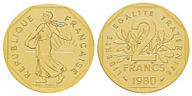 France, Piéfort or de 2 francs Semeuse, 1980, AU 30.9 g. 920‰ Ref : Taill.123.P3, KM#P673 Conservation : PCGS SP68 Quantité : 130 ex. Rare.