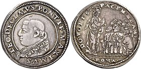 Roma. Leone X (Giovanni de’Medici), 1513-1521. Quarto di ducato, AR 9,65 g. LEO·DECIMVS·PONTIF· MAXIMVS· Busto a s., con piviale ornato. Rv. PACEM·MEA...