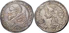 Roma. Sisto V (Felice Peretti), 1585-1590. Piastra anno V/1589, AR 31,70 g. SIXTVS V PON MAX AN V Busto a s., con piviale ornato; sotto, nel giro, 15 ...
