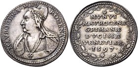 Venezia. Morosina Morosini Grimani (moglie del doge Marino Grimani, 1595-1605). Medaglia o osella 1597, AR 14,88 g. MAVROCENA MAV – ROCENA Busto velat...