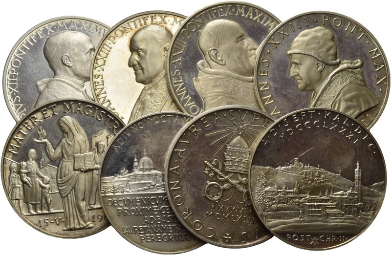 Vaticano. Lotto di otto medaglie. Pio XII, 1939-1958. Medaglia AR anno XVII. Gio...