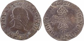 Henri III, franc au col plat, 1580 Paris
A/(à 12 h.) + HENRICVS. III. D. G. FRAN. ET. POL. REX.
Buste à droite du Roi, lauré et cuirassé, avec un co...