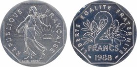 Ve République, piéfort de 2 francs Semeuse en argent, 1988 Pessac
A/REPUBLIQUE - FRANÇAISE
Semeuse à gauche, à droite PIEDFORT, au-dessous D'APRES O...