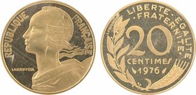 Ve République, piéfort de 20 centimes Lagriffoul en or, 1976 Paris
A/REPUBLIQUE - FRANÇAISE
Marianne à gauche, coiffée d'un bonnet et cheveux au ven...