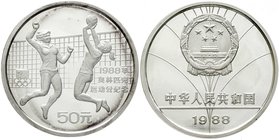 CHINA und Südostasien
China
Volksrepublik, seit 1949
50 Yuan 5 Unzen Silbermünze 1988 Olympiade/Volleyball. In Kapsel u. Schatulle mit Zertifikat....
