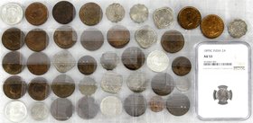 CHINA und Südostasien
Indien
Lots
42 Münzen Brit. Indien und Hyderabad. U.a. 2 Annas 1895 (NGC AU 53), sehr viele hübsche 1/4 Annas und 2 Annas, et...