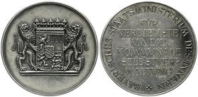Altdeutsche Münzen und Medaillen
Bayern
Silber-Prämienmedaille o.J. (ab 1966), unsigniert. Für Verdienste um die kommunale Selbstverwaltung. Randsch...