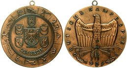 Medaillen
Drittes Reich
Große tragbare Bronzemedaille 1934. Siegermedaille der Deutschen Kampfspiele. 80 mm.
vorzüglich, fleckig, zaponiert