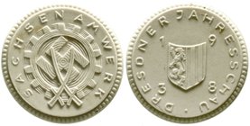 Medaillen
Drittes Reich
Weiße Porzellanmedaille 1938. Dresdner Jahresschau. 35 mm.
vorzüglich, fleckig