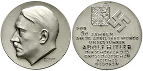 Medaillen
Drittes Reich
Silbermedaille 1939 signiert Krischker, auf den 50 Geburtstag Adolf Hitlers, Randpunze " 835 PR MÜNZE BERLIN", Büste Hitlers...