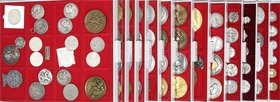Medaillen
Schützenmedaillen, Schweiz, Zusammenstellungen
260 Stück auf 12 Lindner Schubern: Medaillen, Jetons, Abzeichen und Auszeichnungen des 19./...