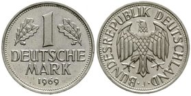 Münzen der Bundesrepublik Deutschland
Kursmünzen
1 Deutsche Mark Kupfer/Nickel 1950-2001
6 X 1 Mark 1969 J. alle feinster Stempelglanz