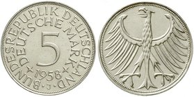 Münzen der Bundesrepublik Deutschland
Kursmünzen
5 Deutsche Mark Silber 1951-1974
1958 J. gutes sehr schön, etwas überarbeitet (optisch vorzüglich)...