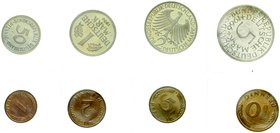 Münzen der Bundesrepublik Deutschland
Kursmünzensätze
1 Pfennig - 5 Deutsche Mark, 1964-2001
1966 F. O.b.H. Auflage nur 450 Sätze.
Polierte Platte...