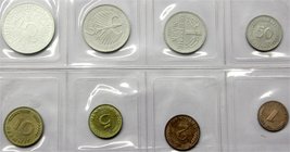 Münzen der Bundesrepublik Deutschland
Kursmünzensätze
1 Pfennig - 5 Deutsche Mark, 1964-2001
1968 J. O.B.H. Auflage 2000 Sätze.
Polierte Platte...