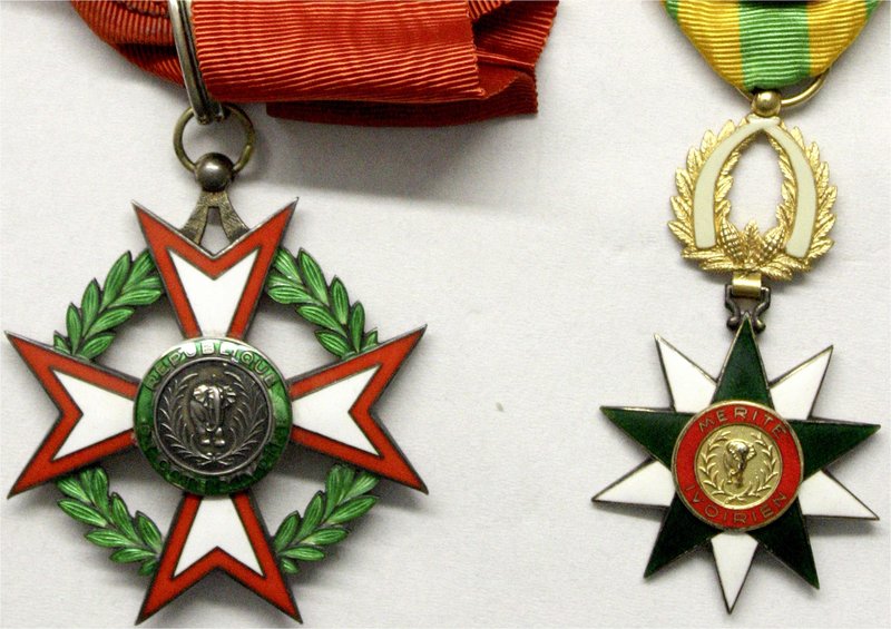 Orden und Ehrenzeichen
Elfenbeinküste
Set 2 Stück: Nationalorden der Republik....