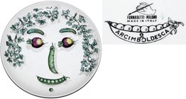Varia
Porzellan
Tonteller v. P. Fornasetti Pottery Arcimboldesca-Motiv ca. 1955-60. Gemüsegesichtsteller aus einer Serie von 12 versch. Motiven. Dur...