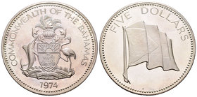 Bahamas. Elizabeth II. 5 dollars. 1974. (Km-67a). Ag. 43,21 g. National Flag. PR. Est...40,00.