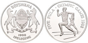 Botswana. 5 pula. 1988. (Km-21). Ag. 28,28 g. Olympic Games. Seul 1988. Atletas. PR. Est...20,00.