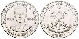 Philippines. 1 piso. 1969. (Km-201). Ag. 26,45 g. Centennial of Emilio Aguinaldo. UNC. Est...25,00.