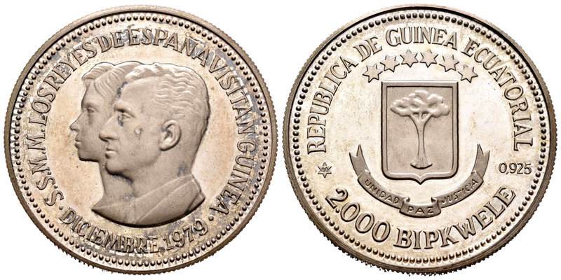 Equatorial Guinea. 2000 bipkwele. 1980. Ag. 50,15 g. Royal visit. PR. Est...90,0...