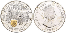 Cayman Islands. Elizabeth II. 2 dollars. 1997. (Km-128). Ag. 28,28 g. Weeding of Elizabeth and Philip. Partial gold plated. PR. Est...35,00.
