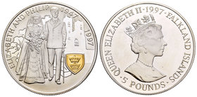 Falkland Islands. Elizabeth II. 5 libras. 1997. (Km-63a). Ag. 28,28 g. Bodas de oro de Elizabeth y Philip. PR. Est...25,00.