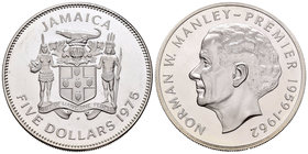 Jamaica. Elizabeth II. 5 dollars. 1975. (Km-62a). Ag. 37,45 g. Norman W. Manley. PR. Est...35,00.