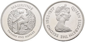Mauritania. Elizabeth II. 25 rupias. 1977. (Km-43a). Ag. 28,28 g. PR. Est...25,00.