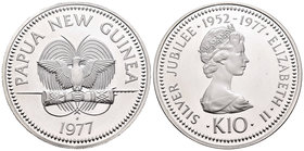 Papua New Guinea. Elizabeth II. 10 kina. 1977. (Km-21a). Ag. 40,50 g. PR. Est...40,00.