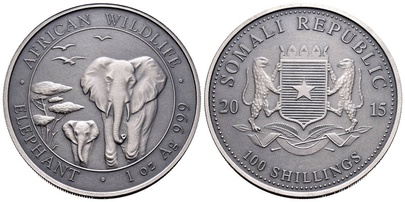 Somalia. 100 shillings. 2015. Ag. 31,11 g. Elephant. Antique finish. Con certifi...