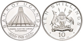 Uganda. 10 shillings. 1969. (Km-10). Ag. 20,00 g. Uganda Martyrs´ Shrine Namugongo. PR. Est...25,00.