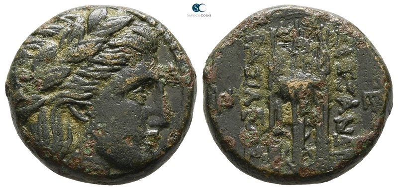 Kings of Macedon. Uncertain mint. Kassander 306-297 BC. 
Bronze Æ

18 mm., 6....