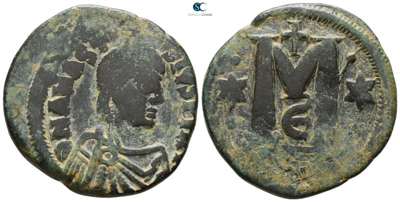Anastasius I AD 491-518. Constantinople
Follis Æ

32 mm., 17.23 g.



ver...