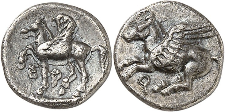 GRÈCE. Corinthe (375-300 av. J.C). Diobole. Rv. Pégase au pas à gauche. Av. Péga...