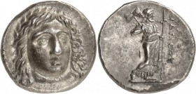 GRÈCE. Carie, Hidrieus (351-344 av. J.C). Tétradrachme. Av. Tête d’Apollon de trois quarts à droite, la chlamyde autour du cou. Rv. Zeus debout à droi...
