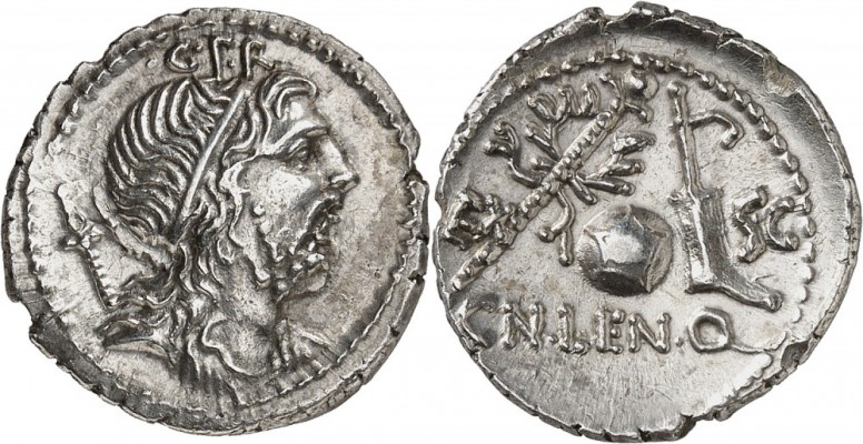 RÉPUBLIQUE ROMAINE. Cornelia (76-75 av. J.C). Denier, Rome. Av. Buste diadémé et...