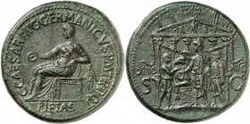 EMPIRE ROMAIN. Caligula (37-41). Sesterce 39-40, Rome. Av. La Piété assise à gauche. Rv. Temple à six colonnes, Caligula voilé debout à gauche, sacrif...