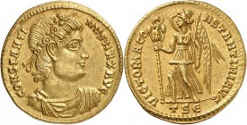 EMPIRE ROMAIN. Constantin Ier (307-337). Solidus, Thessalonique. Av. Buste drapé et diadémé à droite. Rv. Victoire debout à gauche. RIC. 189. 4,61 grs...