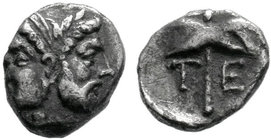 TROAS.Tenedos (c. 450-387 BC). AR Obol. 

Condition: Very Fine

Weight: 0.37 gr
Diameter: 7 mm