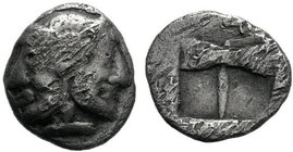TROAS.Tenedos (c. 450-387 BC). AR Obol. 

Condition: Very Fine

Weight: 0.69 gr
Diameter: 9 mm