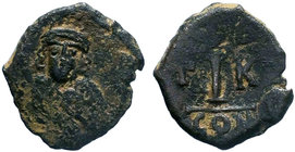 BYZANTINE.Tiberius III, 698-705 AD. Constantinople, AE nummia

Condition: Very Fine

Weight: 11.86 gr
Diameter: 30 mm